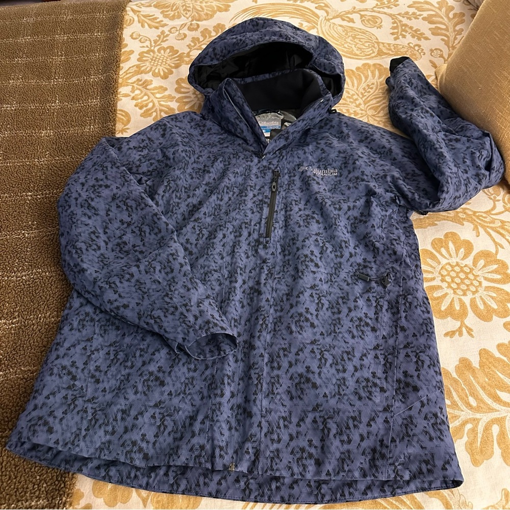 NWOT Columbia Titanium Ski Jacket W/Omni Heat Technology